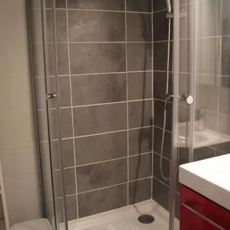 Modern Studio Facing South Just 300 M From The Ski Lifts Appartement *