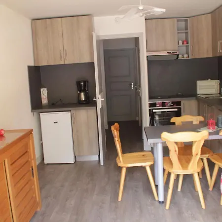 Modern Studio Facing South Just 300 M From The Ski Lifts Appartement